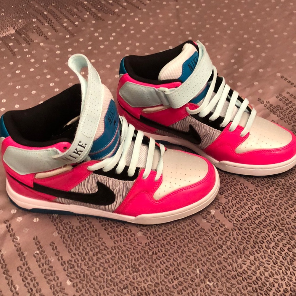 Nike Women's High-Top Sneakers in Pink, Black & Blue